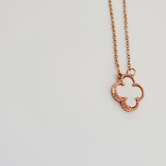 Gold Filled Four Leaf Clover Necklace and Earrings Set - Picture 4 of 7